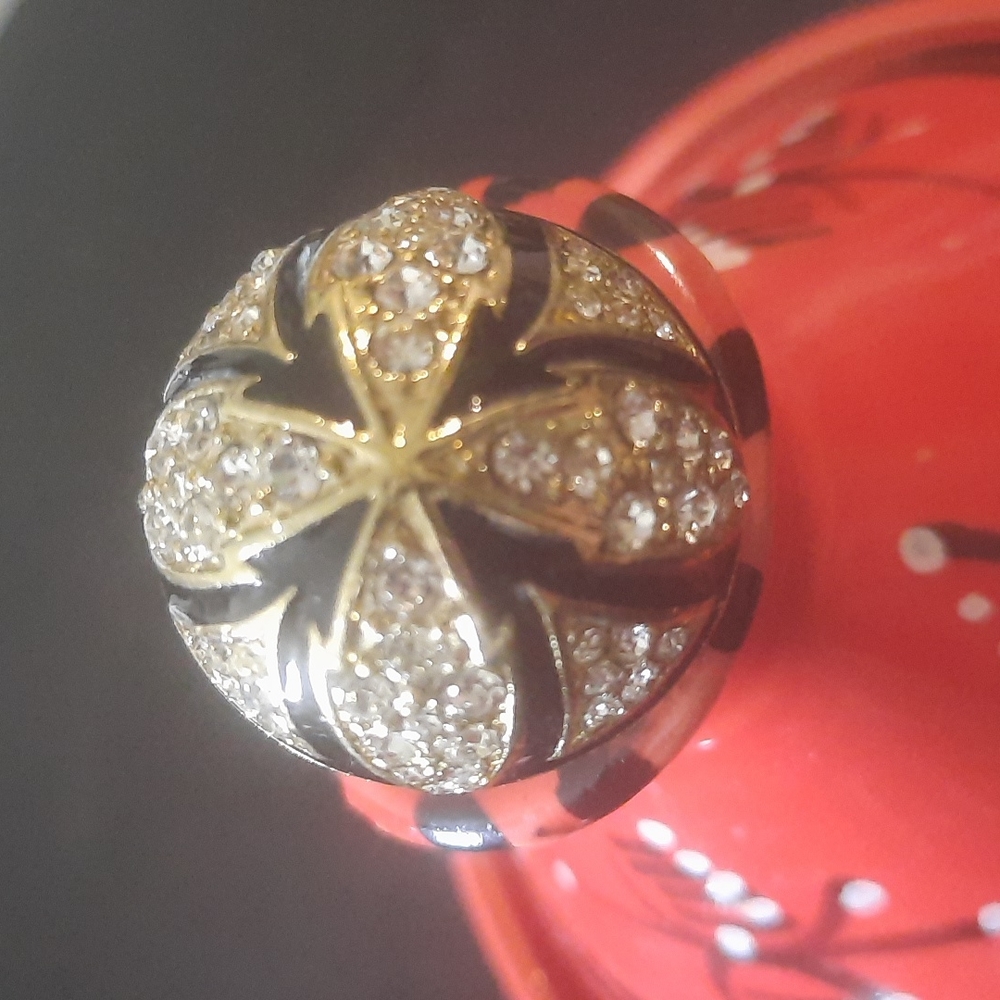 Chico's Ring ✨️ - Picture 2 of 4